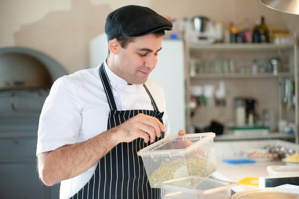 L'utilité essentielle du tablier de cuisine pour les femmes